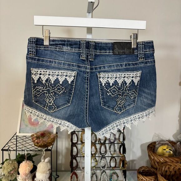 Soundgirl Dark Blue Jean Shorts with Lace Trim rockabilly low rise embellished - Picture 3 of 6